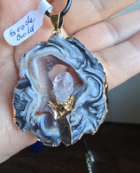 Achat Geode mit Amethyst Split u. Goldzierde