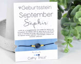 Geburtsstein Armband mit September Saphir Edelstein, Spruchkarte und Bandfarbe nach Wahl