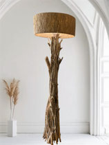 Lampadaire en bois flotté