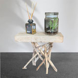 Table de chevet en bois flotté