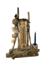 Thermomètre en bois flotté décoré de coquillages et support stylo