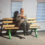 Sitzbank für den Bahnhofsbereich (grün)