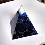 Orgonit Pyramide (A32) "Schutz" mit Schutzsteinen | Edelstein Heilstein Deko