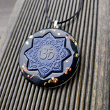 Orgonit Anhänger (B6) OM / AUM | Edelstein Heilstein Schmuck