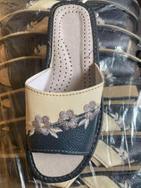 Slippers  mit Stikerei