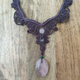 Collier Feuilles de vignes sur Quartz rose