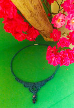 Collier simplement bleu