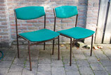 Groene stoelen metalen frame vintage stoelen, strak en tijdloos ontwerp