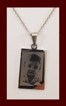 Pendentif 06 " Plaque rectangle en acier".