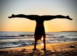 Online Handstand Club!