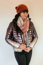 Jacke 2 farbig mit Taschen und Kapuze
