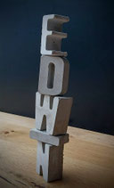 Beton-Buchstaben