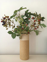 gebaute hohe Vase