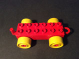 Duplo kleiner Eisenbahn-Anhänger ohne Aufbau mit geschlossener Kupplung