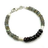 Damen Armband Labradorit- und Granat-Buttons Silberperlen und Silberwürfel (925) a-0217
