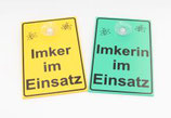 Imker/Imkerin im Einsatz