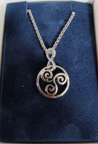 Rhodium Plated Carrick Triskel