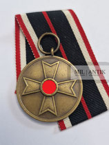 Kriegsverdienstmedaille 1939 mit Bandabschnitt (6)