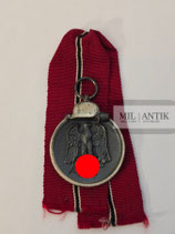 Medaille Winterschlacht im Osten 1941/42 - Hst. 13 mit Band