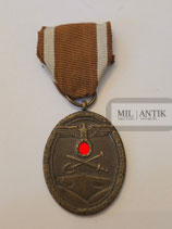 Deutsches Schutzwall Ehrenzeichen mit Band (3)