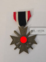 Kriegsverdienstkreuz mit Schwerter 2. Klasse mit Band (2)
