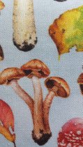 Baumwollstoff mit bunten Pilzen