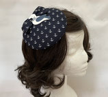 Fascinator dunkelblau mit weißen Ankern, Schleife, Möwe, maritim