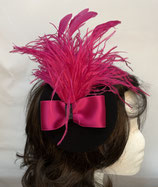 Fascinator schwarz, Satinschleife pink, Federn pink