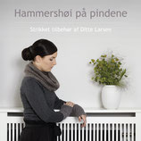 HAMMERSHØI PÅ PINDENE - Ditte Larsen