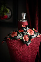 Körnerkissen Batty schwarz Skull/rote Rosen Füllung: Traubenkerne oder Rapssamen