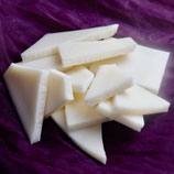 1 kg Recyceltes Altwachs Cremeweiß