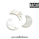 Concha en formade luna color nacar charm P0506 (10 unidades)