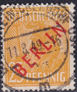 BERL 27 gestempelt (kurzer Zahn)