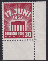 BERL 111 postfrisch mit Eckrand rechts unten