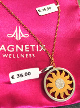 Collier pendentif soleil plaqué or strass