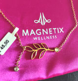 Collier pendentif feuille plaqué or rose