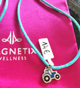 Collier pendentif tracteur