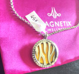 Collier pendentif à parfumer strass
