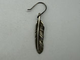 【良品】SVフェザー小ピアス【左1.50g】