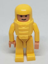 Dreieckskörper - Astronaut in gelb