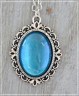 Kette Amulett petrol