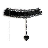 Tyrant - Satin Plissee Halsband schwarz mit Anhänger Blatt