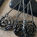 ÉPINGLE argent vieilli arabesque martelée