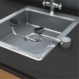 FE774 Lavado de ojos / cara, montaje en plataforma Auto-Flow ™ giratorio a 90 °,  montaje a mano derecha