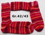 Socken, Gr.42/43, rot mit bunten Streifen