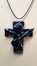 Croix Religieuse Faience de Desvres  noire  hauteur 8 cm largeur 6 cm sur commande