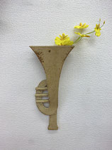 花と楽器のシンフォニー　花器　トランペット