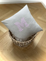 Kissenbezug mit Monogram
