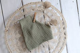 Dreieckstuch aus Musselin 0-6 Monate, olive