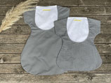 grau/weiß mit Pünktchen
